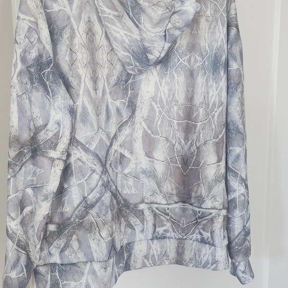 ME Makeover Essentials Women's Gray Camouflage Cowl Sweater - Picture 3 of 5